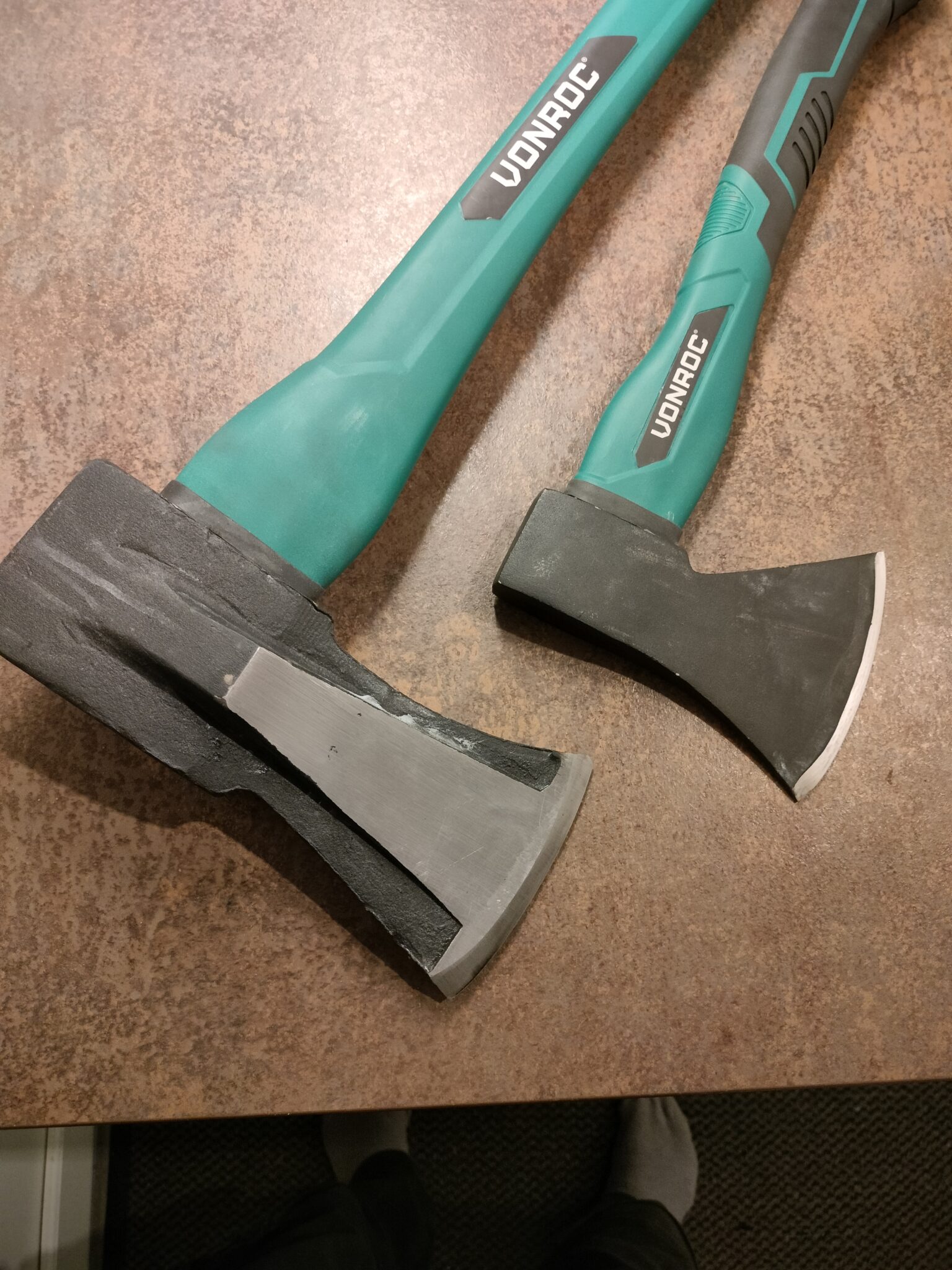 Brændesæsonen kræver skarpe økser